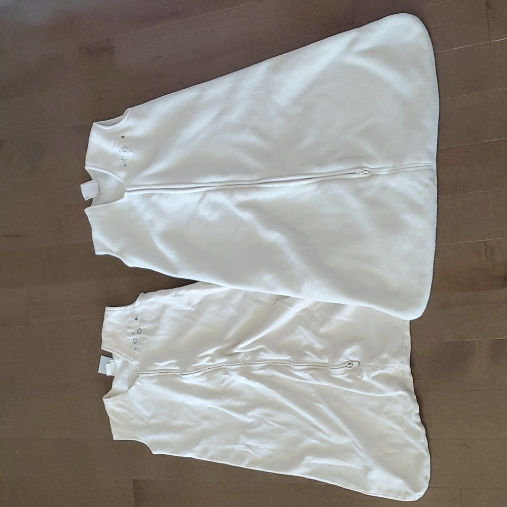 2pc off-white/natural Halo sleepsacks in size medium (6-12 months/16-24lb)